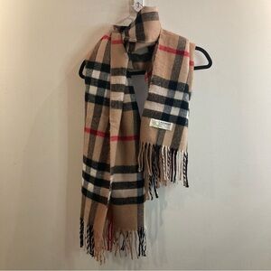 ROYAL ROSSI 100% Cashmere Made in  Mongolia China Burberry Styling Scarf